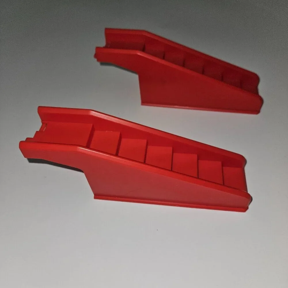 Unbranded bulk dominoes